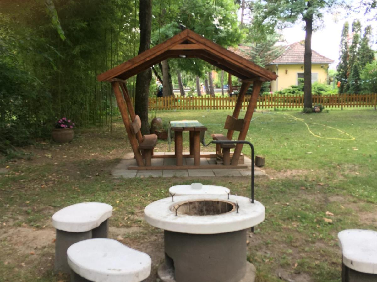 Honved Apartmanhaz Balatonlelle Zewnętrze zdjęcie